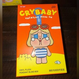 Crybaby Vinyl Plush Pendant - Chilling on the beach!